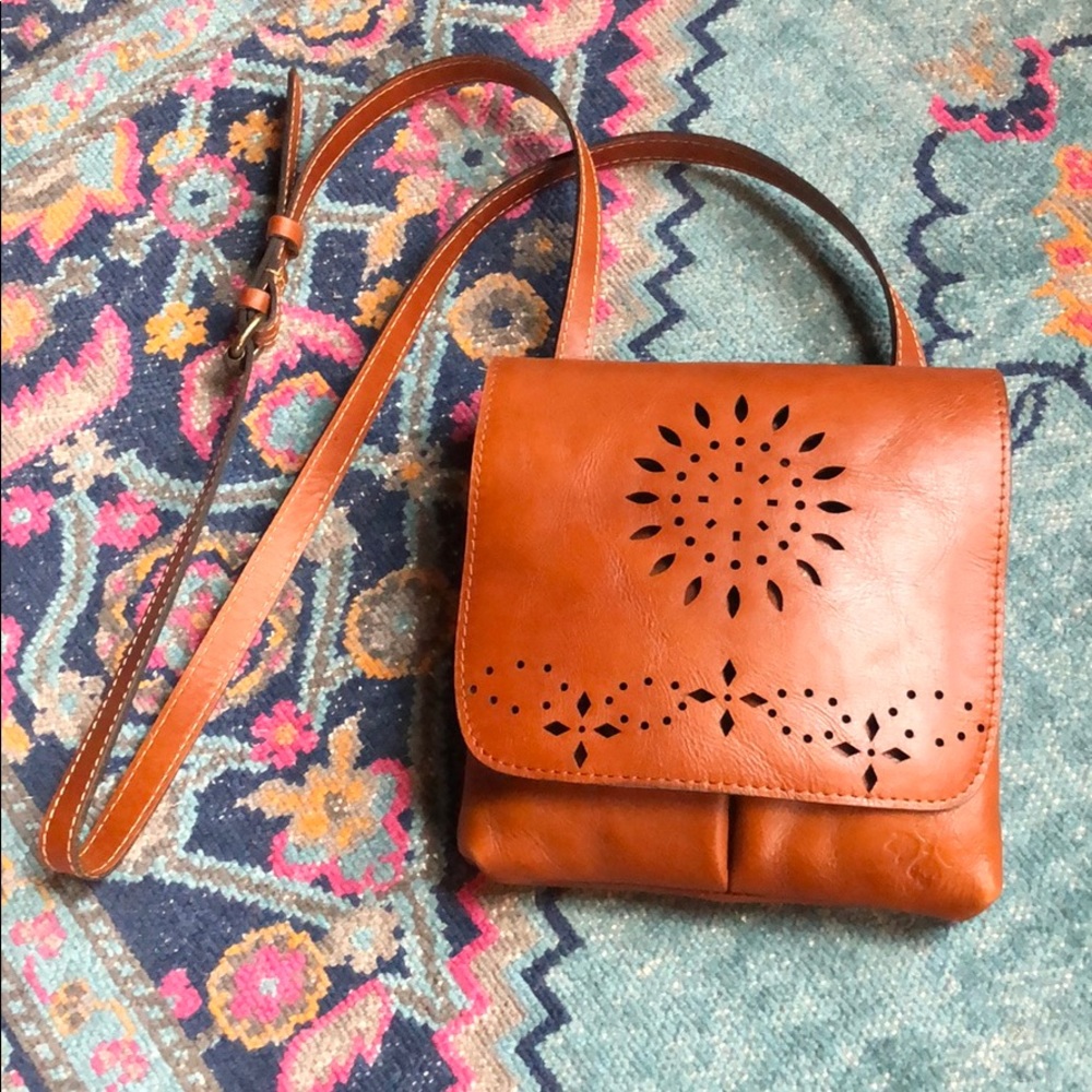 Brown leather crossbody bag